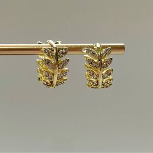 Elegant Gold Leaf Earrings